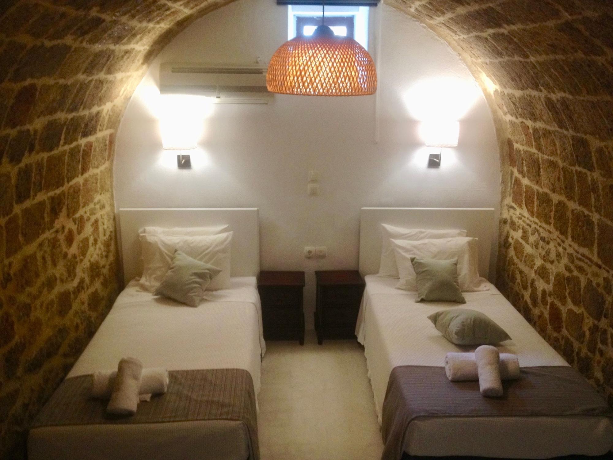 Auberge 32 Old Town Rhodes City Exterior foto